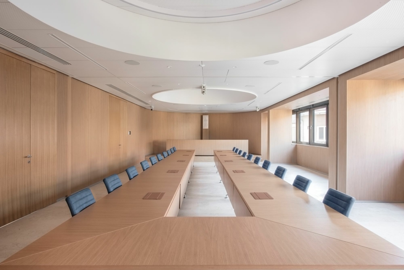 alkotmanybirosag_topakustik